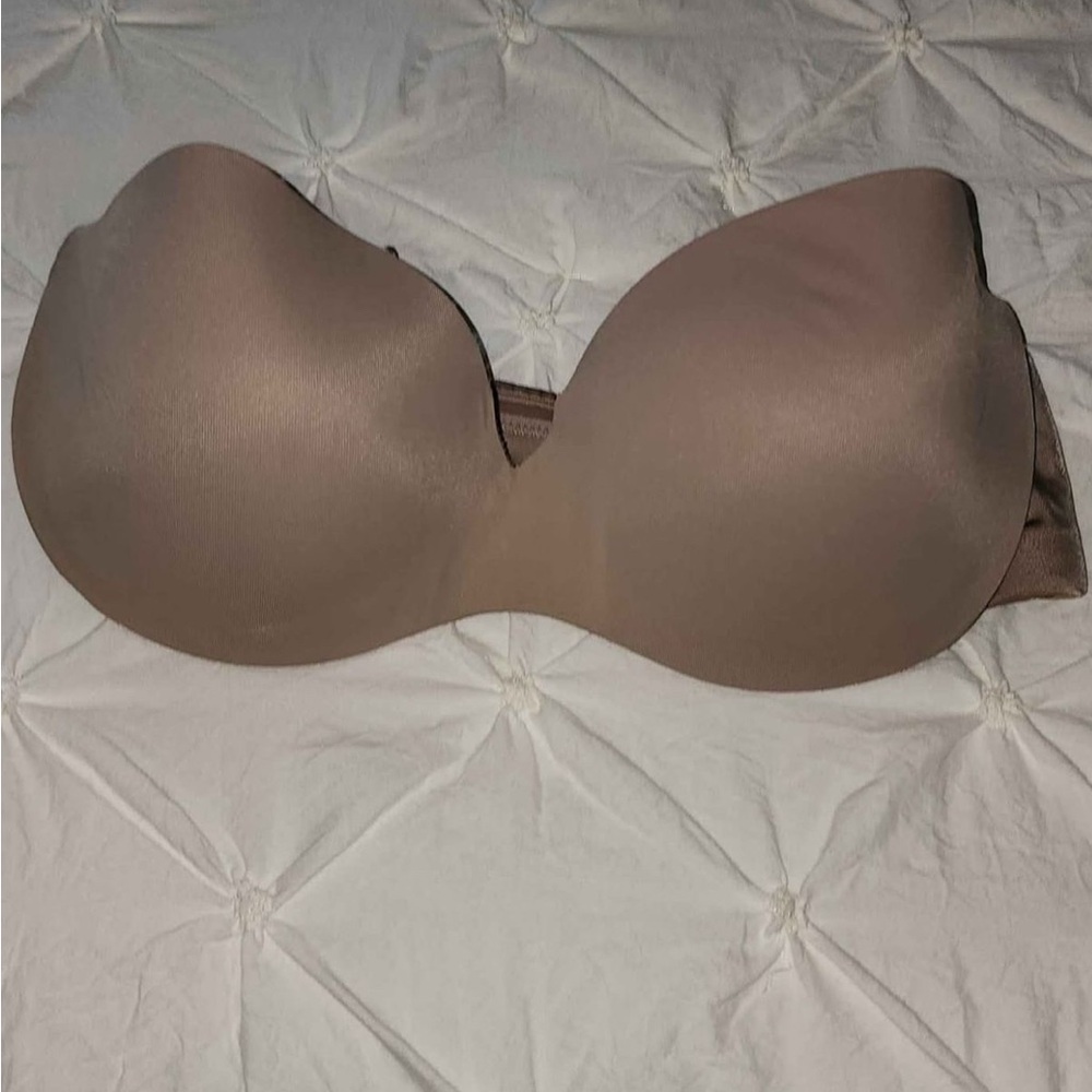 Seamless Tan Strapless Bra